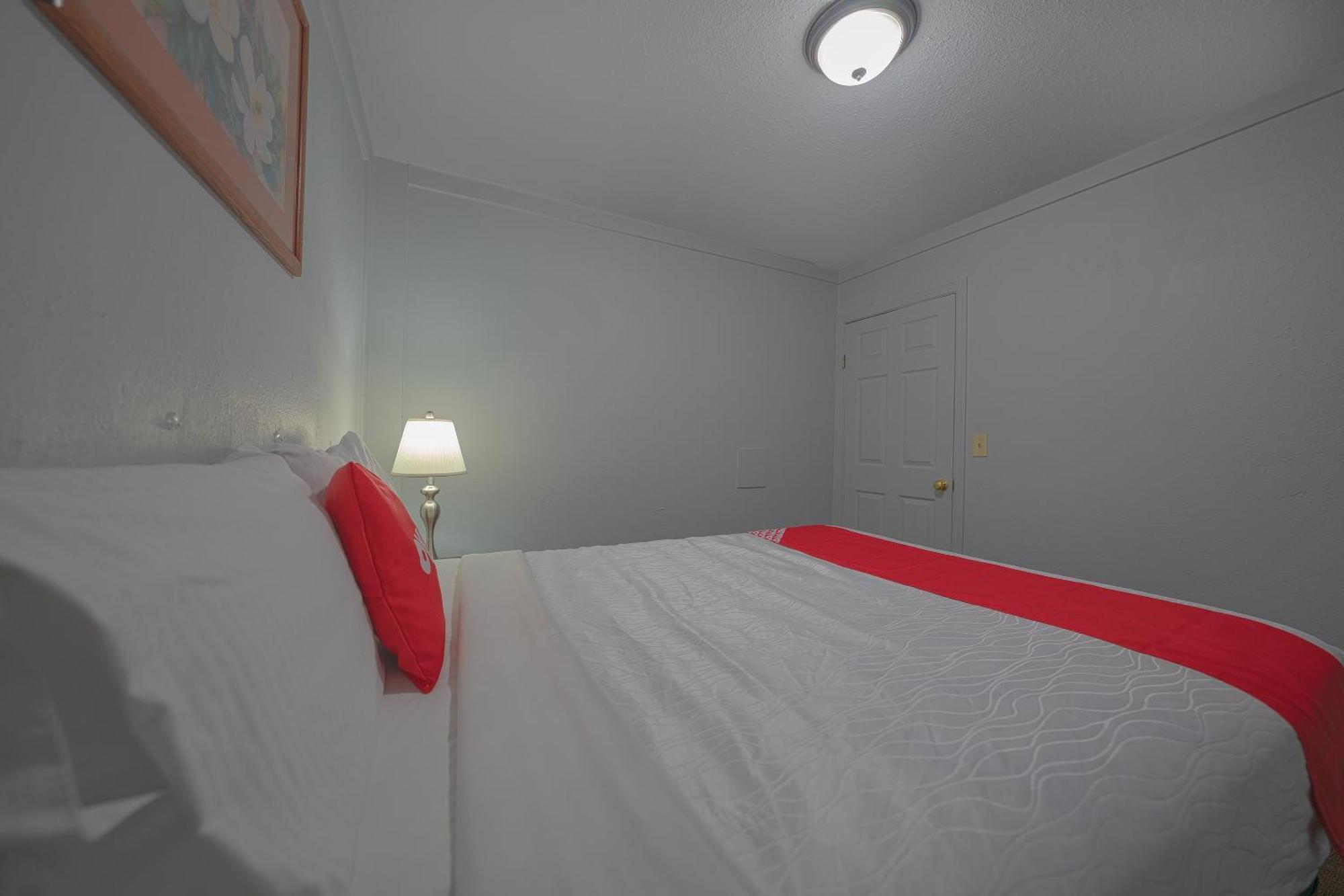 Oyo Hotel Portland Or Near Airport Грешем Экстерьер фото