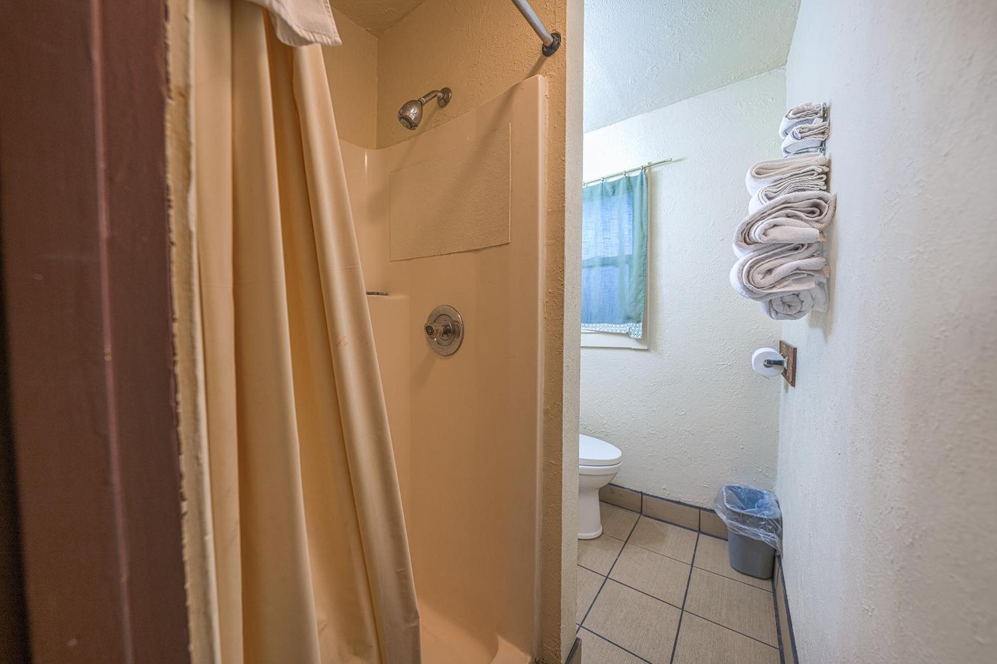 Oyo Hotel Portland Or Near Airport Грешем Экстерьер фото