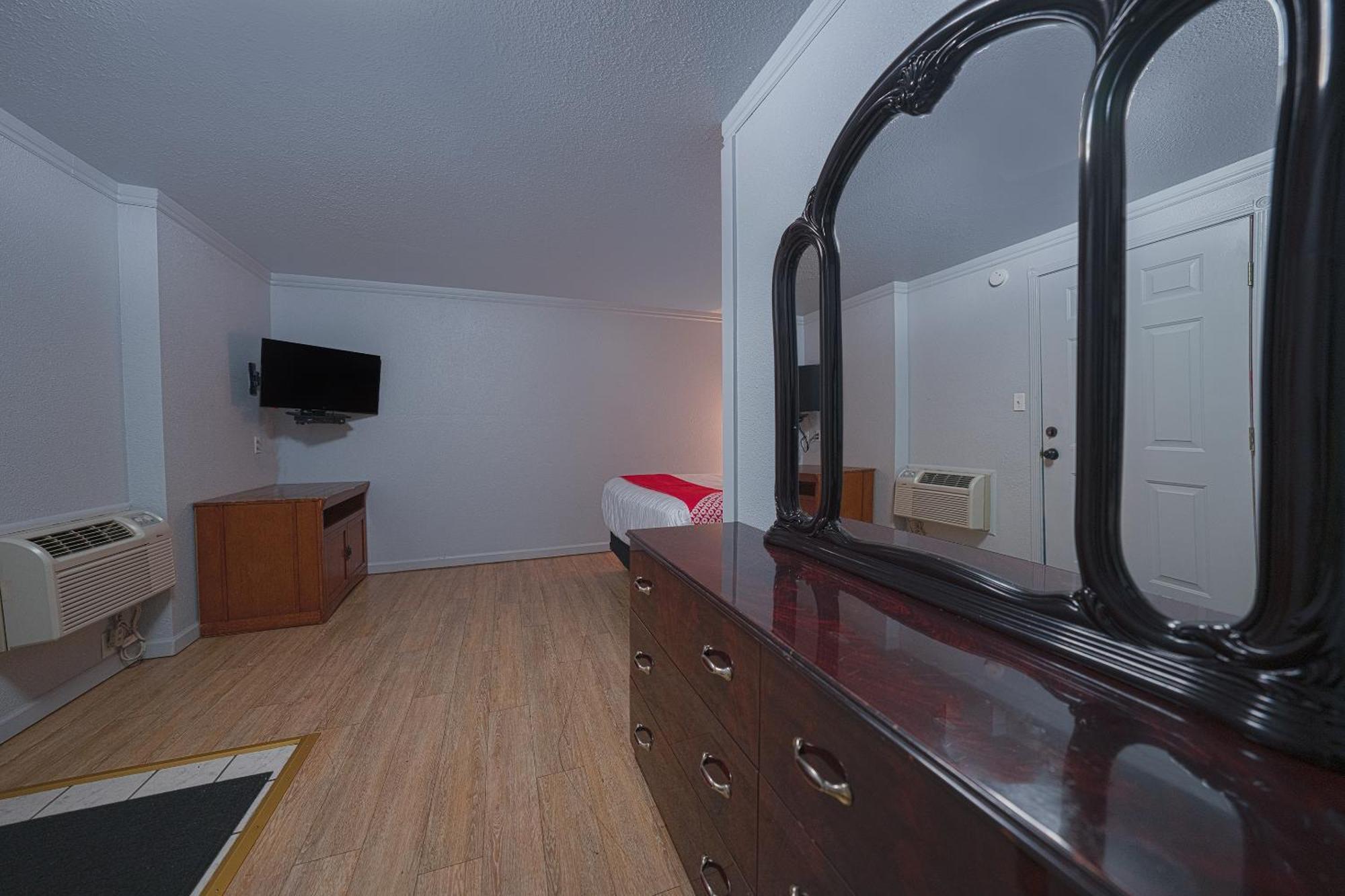 Oyo Hotel Portland Or Near Airport Грешем Экстерьер фото