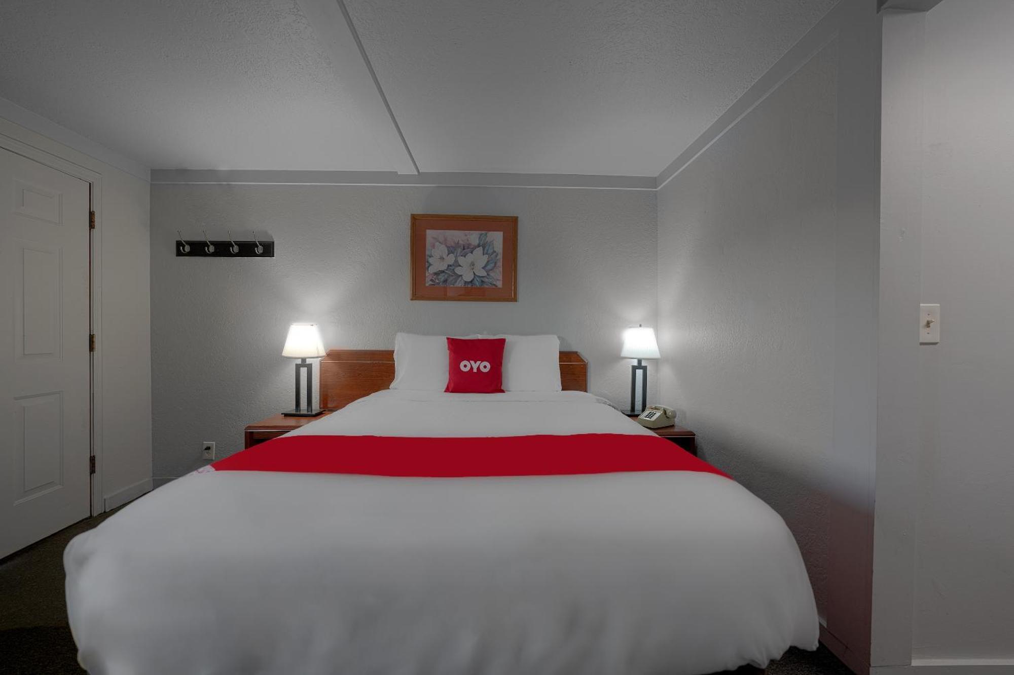 Oyo Hotel Portland Or Near Airport Грешем Экстерьер фото