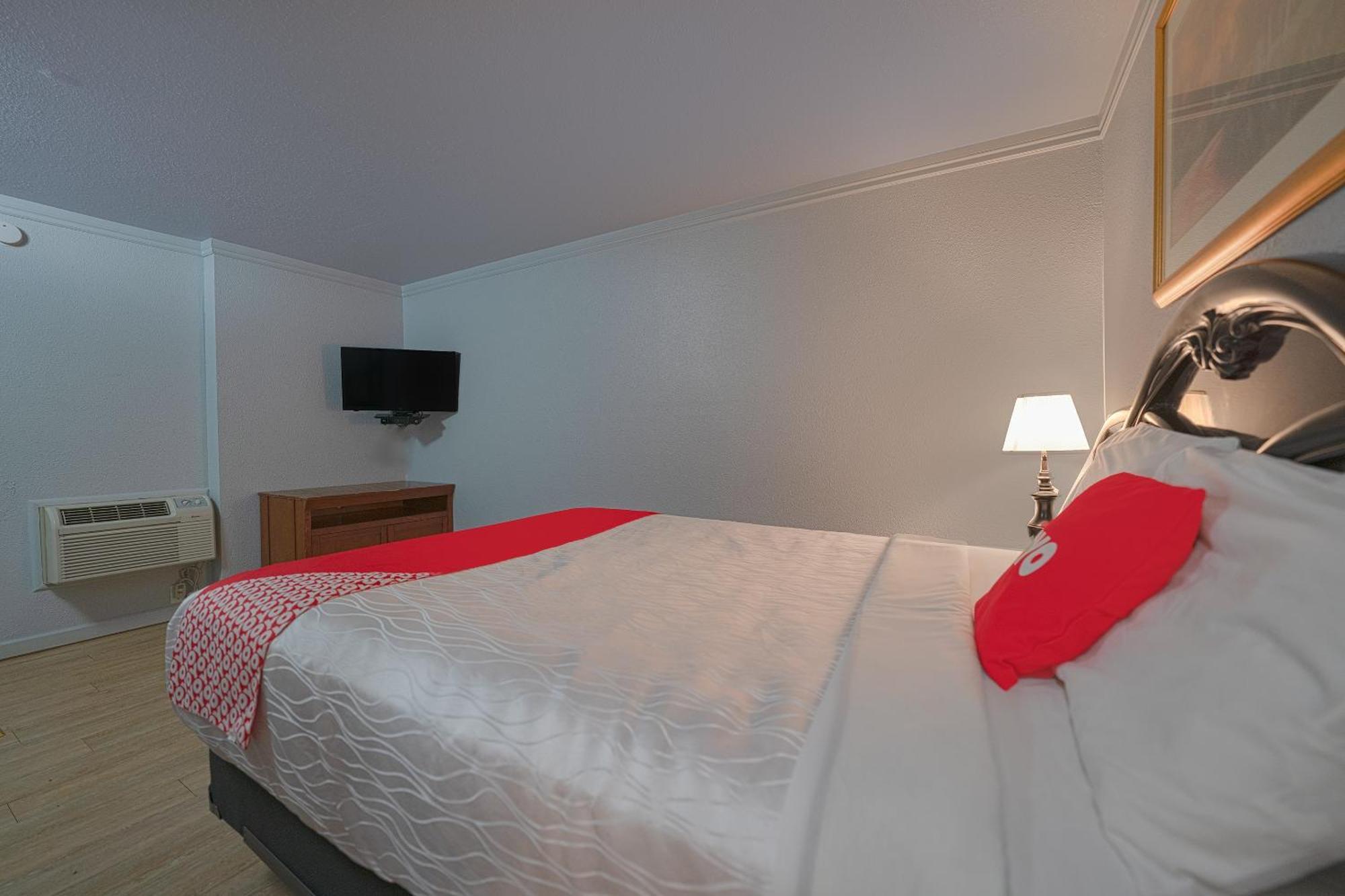 Oyo Hotel Portland Or Near Airport Грешем Экстерьер фото